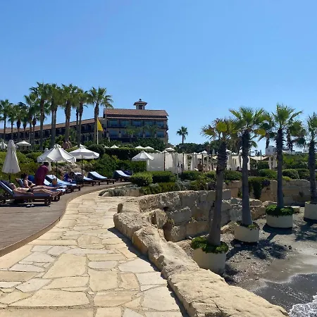 Faros Sea View *