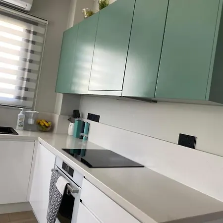 Faros Sea View Apartment *