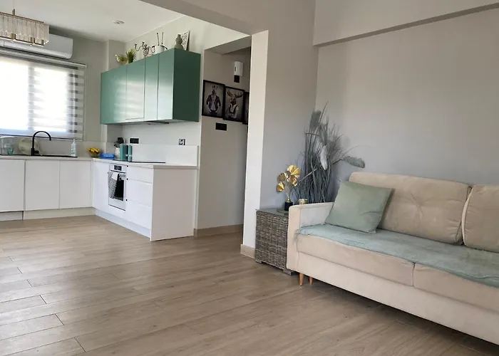 Faros Sea View * Πάφος