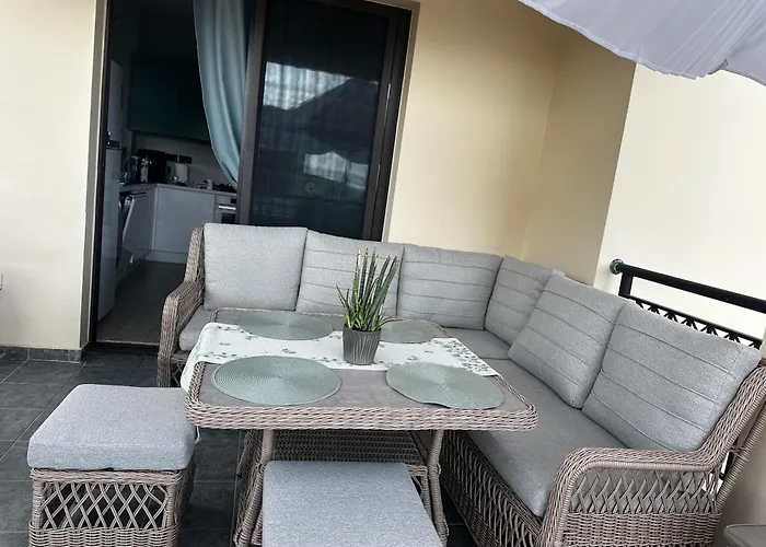 Faros Sea View * Πάφος